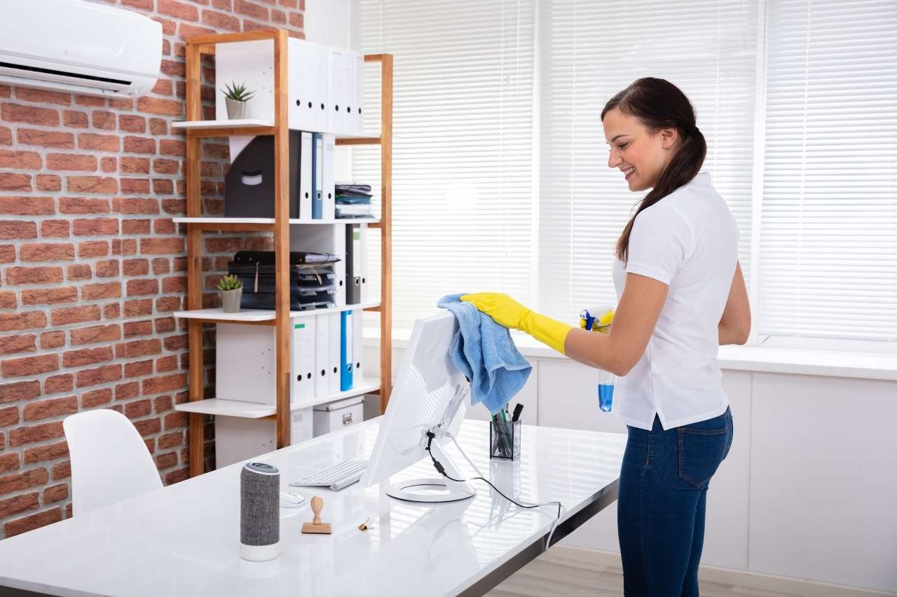 cleaning-desk